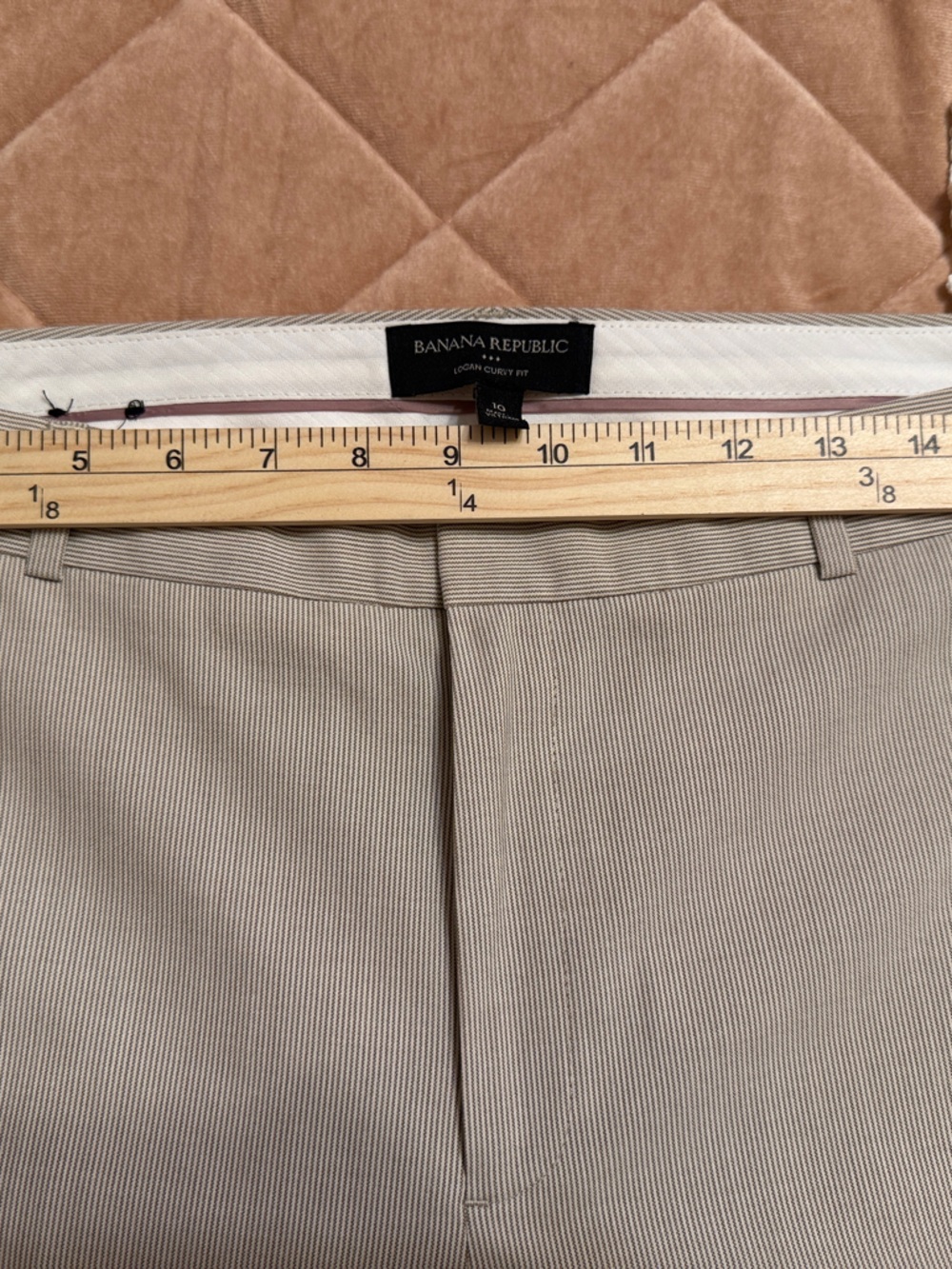 Banana Republic Women’s Dress Pants in Light Taupe